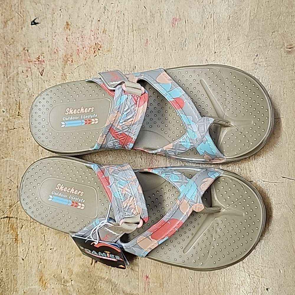 SKECHERS FOAMIES TAN SLIDES size 8